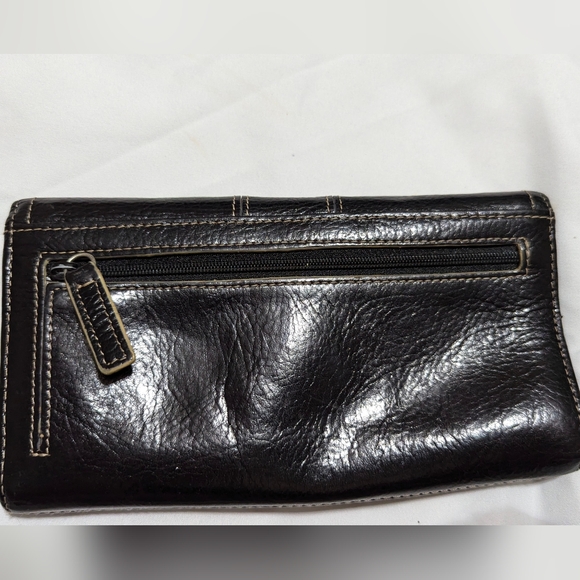 Kenneth Cole Wallet - Picture 2 of 7